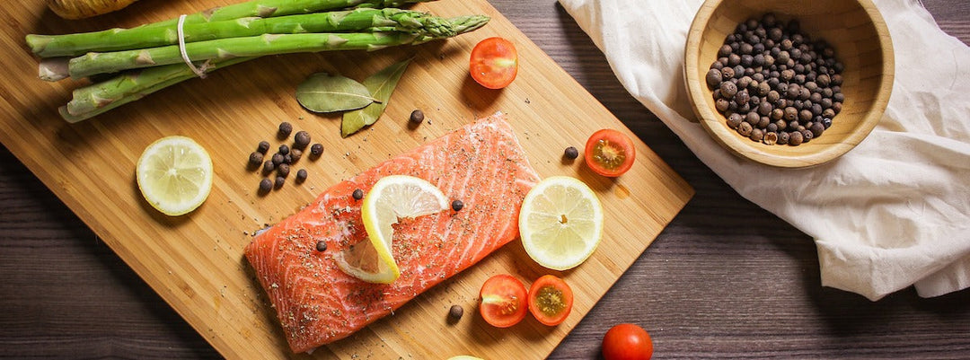 alimenti antinfiammatori come il salmone